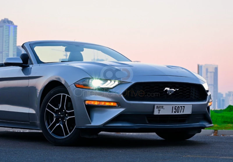 Silver Ford Mustang EcoBoost Convertible V4 2020 for rent in Dubai 4